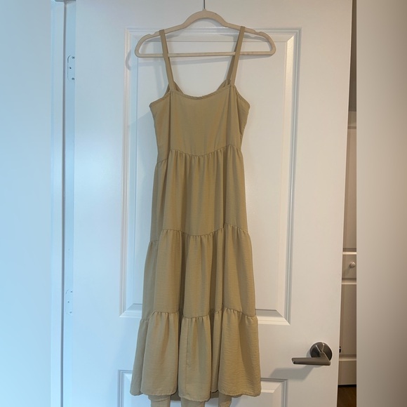 Riley & Rae Dress - Picture 3 of 4